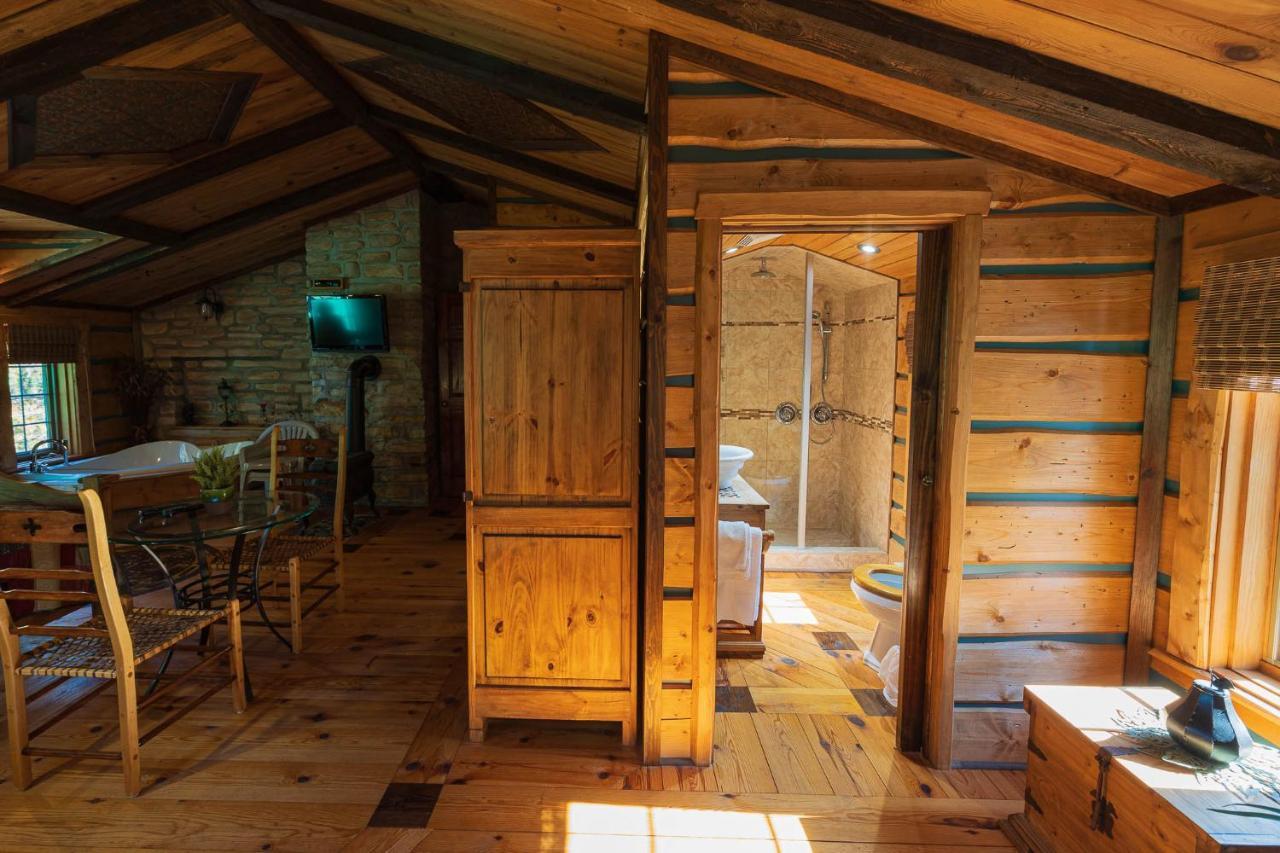 Domaine Riviere Sacacomie Hotel Saint-Alexis-des-Monts Buitenkant foto